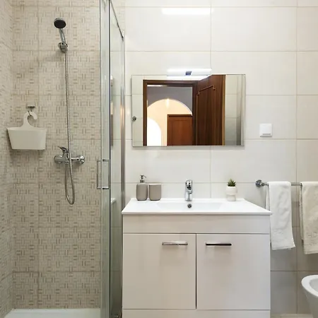 Mare Viva - Seafront With Pool By Hd * クアルテイラ